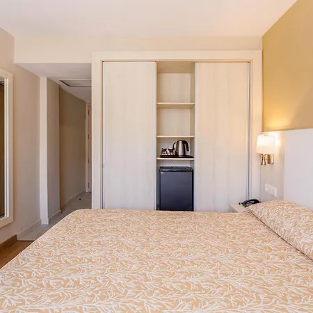 Maritim Szálloda 4*