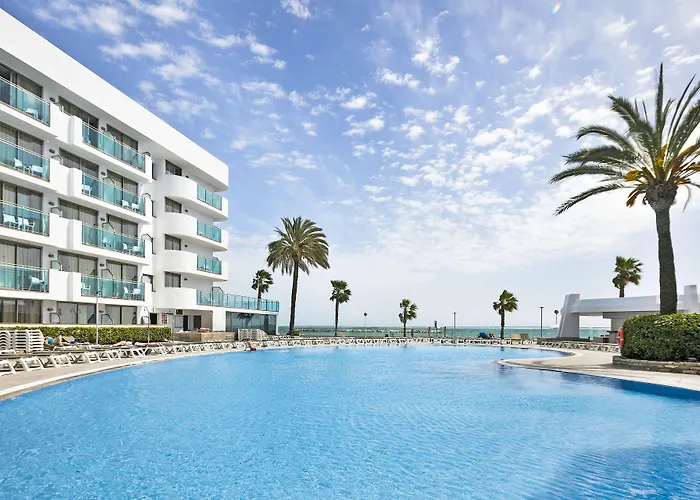 Maritim فندق كامبريلس