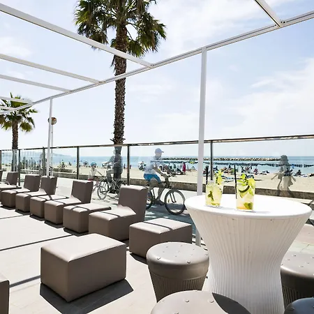 Maritim فندق كامبريلس